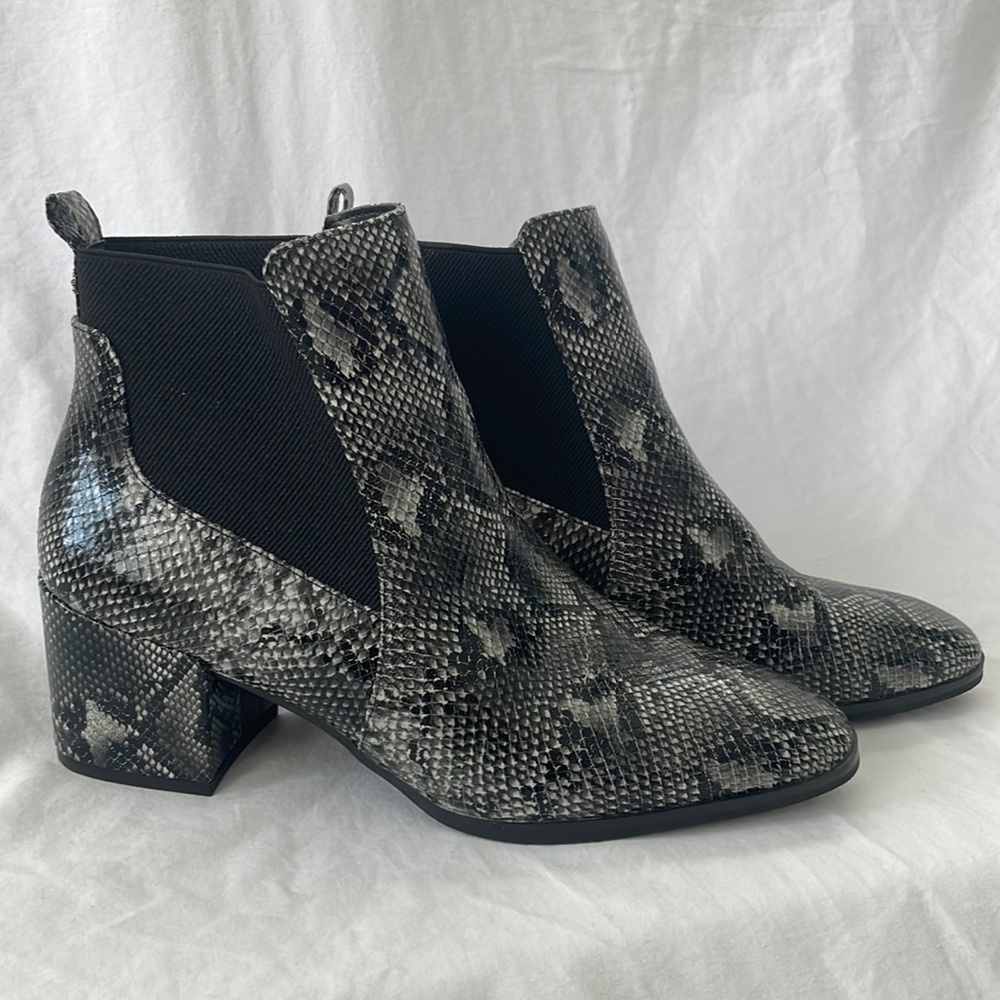 Anne Klein boots